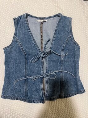 Abercrombie tie front denim vest